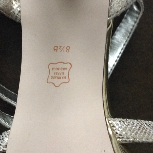 Gold high heels pre owned good 😊👠 - Picture 7 of 10